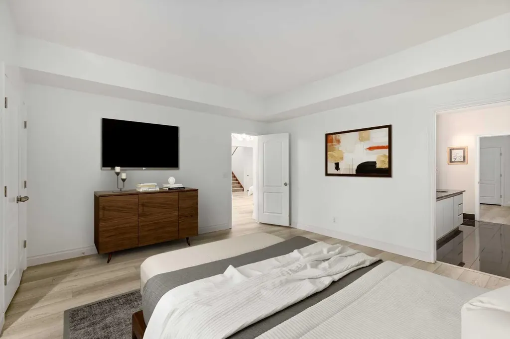 33 Ridge Pointe Drive Heritage Pointe AB T1S 4H1