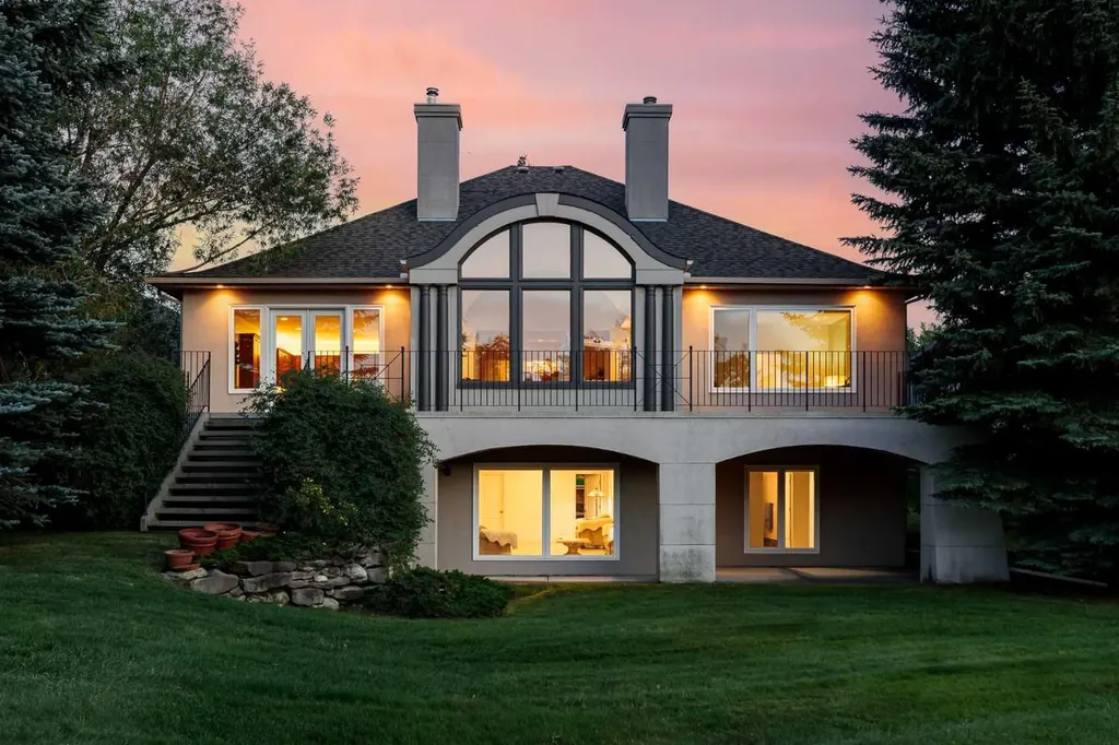 33 Ridge Pointe Drive Heritage Pointe AB T1S 4H1