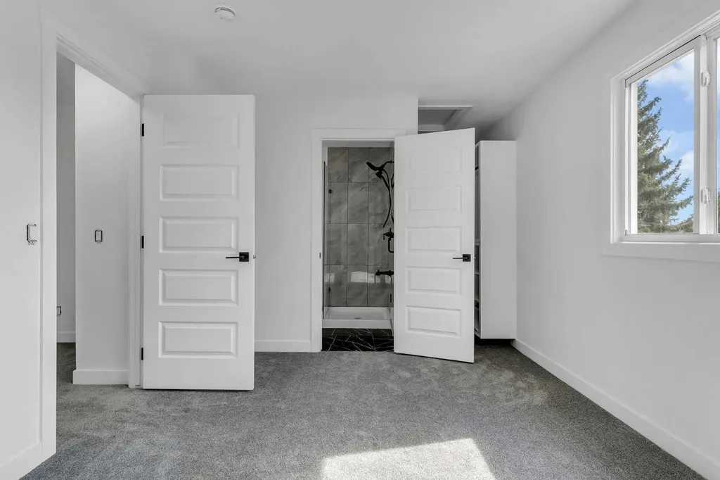 62 Deer Ridge Way SE Calgary AB T2J 5Y6