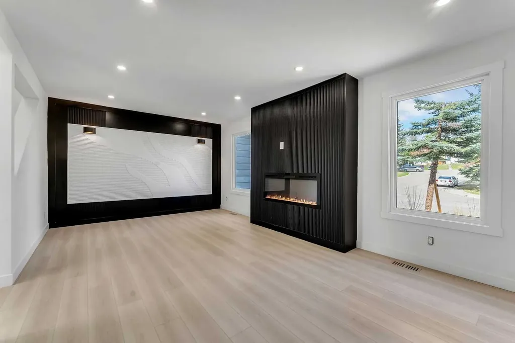 62 Deer Ridge Way SE Calgary AB T2J 5Y6