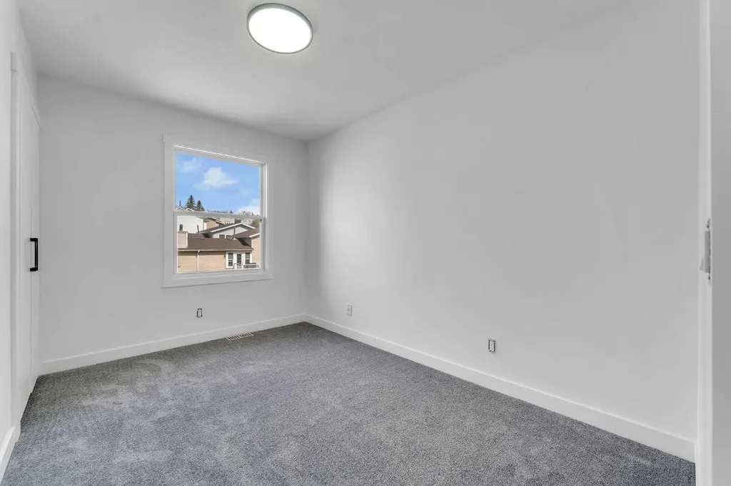 62 Deer Ridge Way SE Calgary AB T2J 5Y6