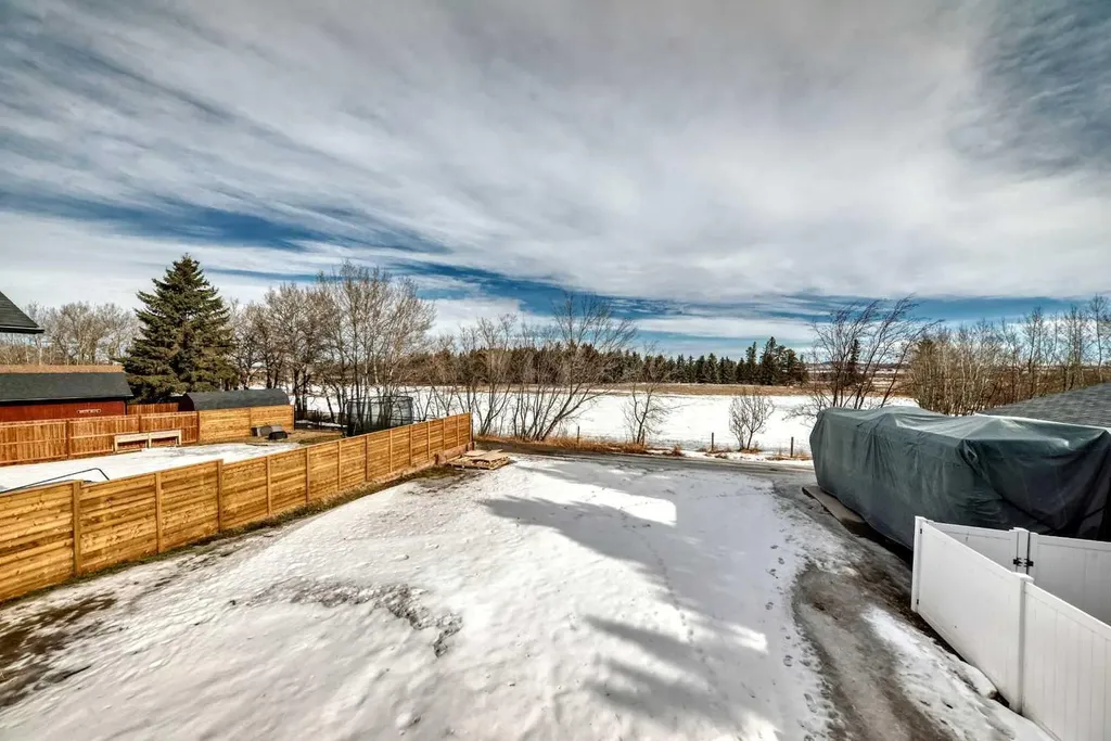 5032 59 Street Innisfail AB T4G0N6