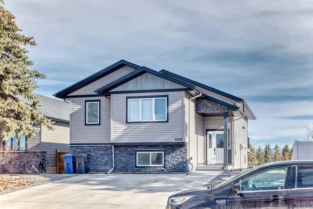 5032 59 Street Innisfail AB T4G0N6