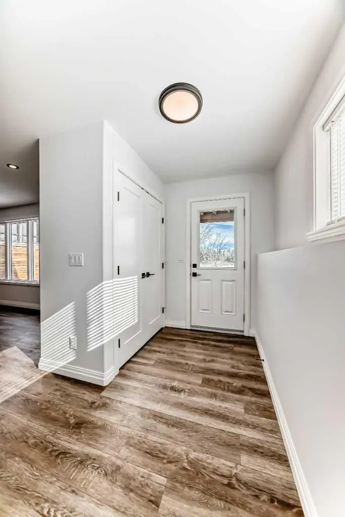 5032 59 Street Innisfail AB T4G0N6