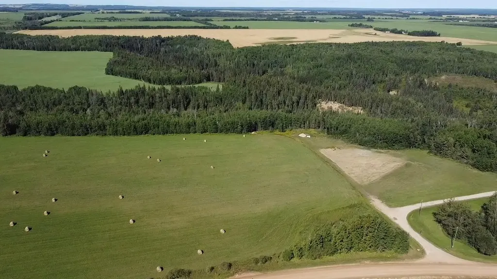 Range Road 225 Canyon Road Rural Athabasca County AB T9S 2A4
