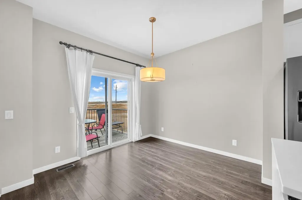 50 Copperstone Common SE Calgary AB T2Z 5E4