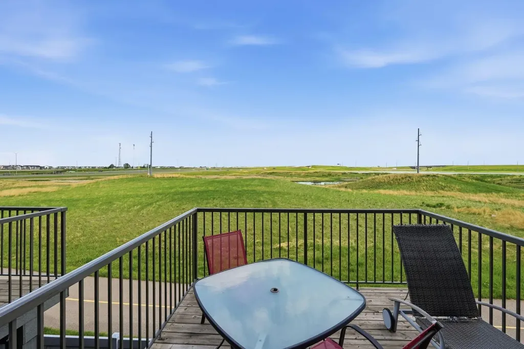 50 Copperstone Common SE Calgary AB T2Z 5E4