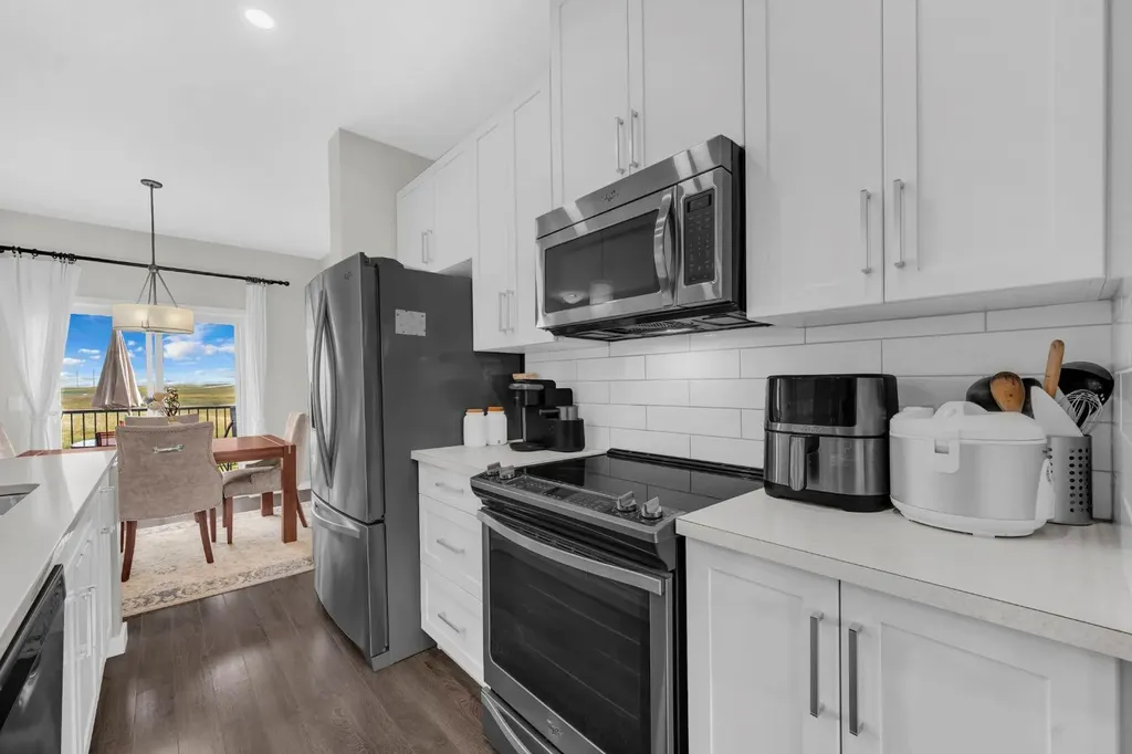 50 Copperstone Common SE Calgary AB T2Z 5E4