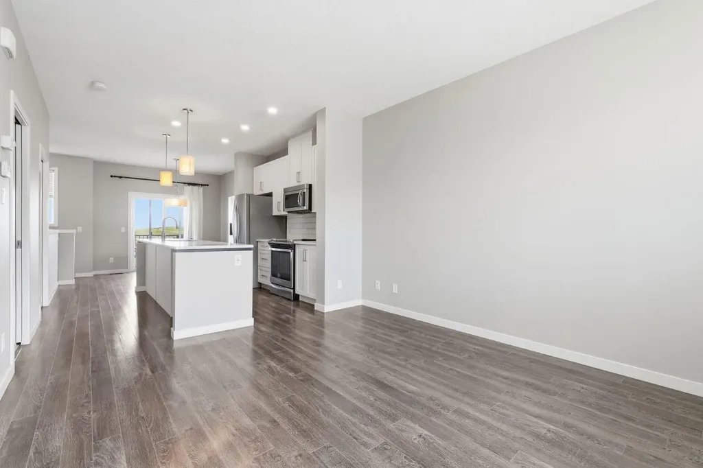 50 Copperstone Common SE Calgary AB T2Z 5E4
