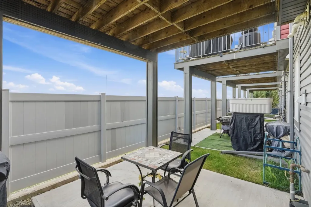 50 Copperstone Common SE Calgary AB T2Z 5E4