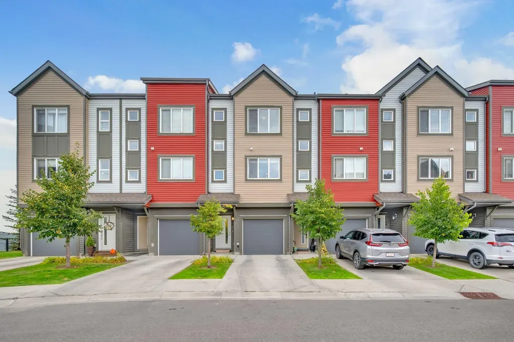 50 Copperstone Common SE Calgary AB T2Z 5E4