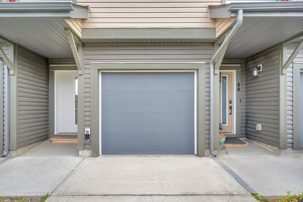 50 Copperstone Common SE Calgary AB T2Z 5E4
