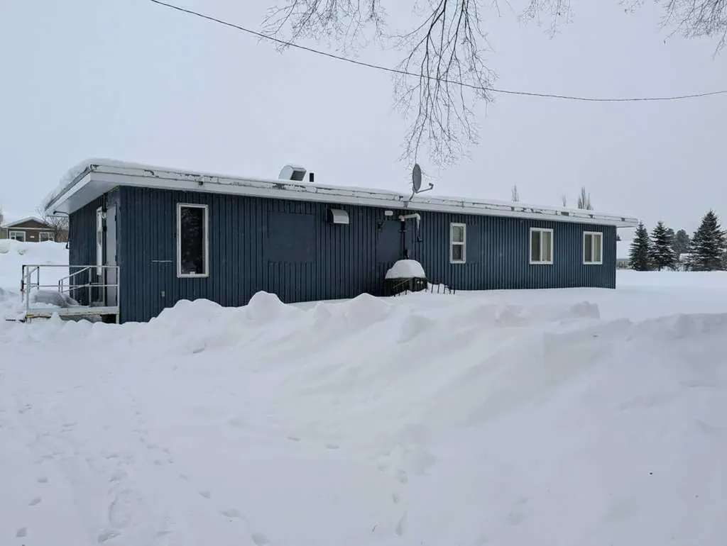 108 4 Avenue NE Slave Lake AB T0G 2A2