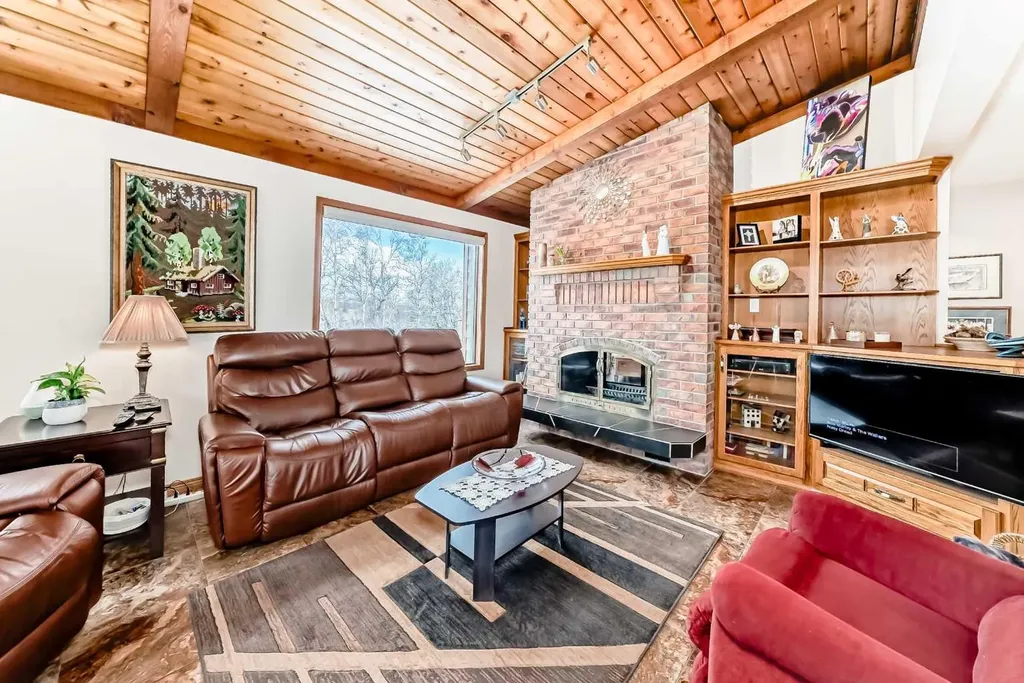 24402 Highway 595 E Rural Red Deer County AB T0M 0V0