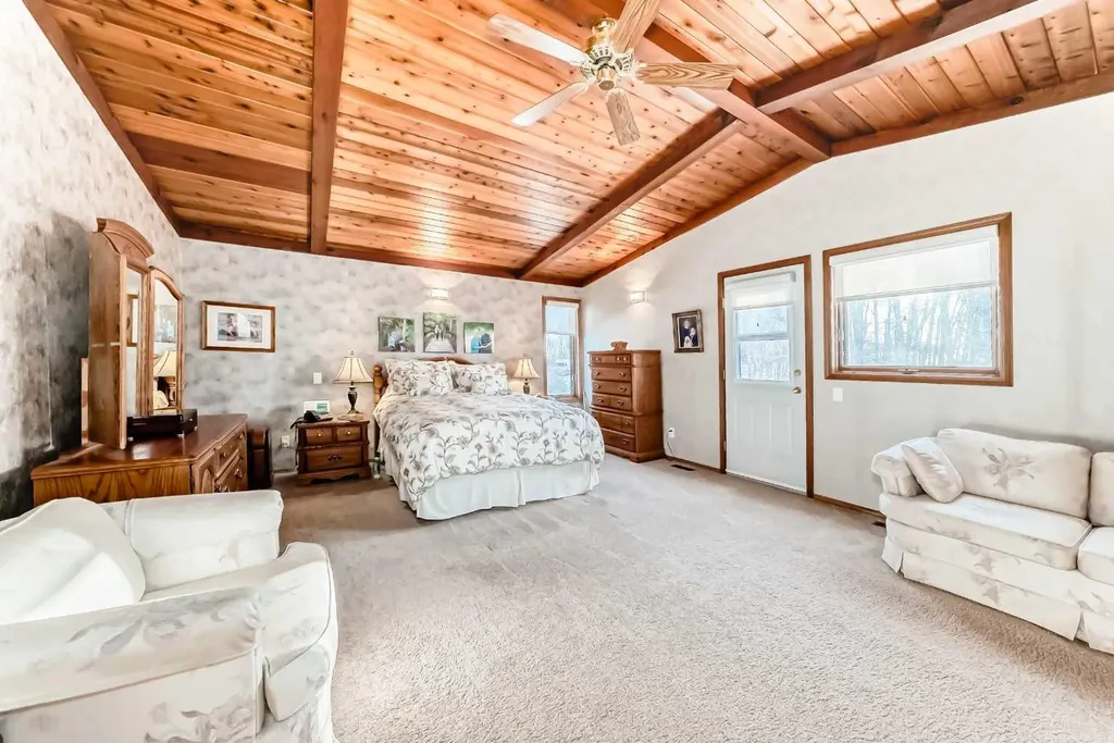 24402 Highway 595 E Rural Red Deer County AB T0M 0V0