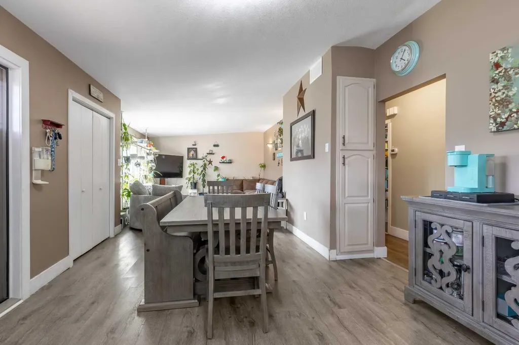 1907 7a Avenue N Lethbridge AB T1H 0Z8