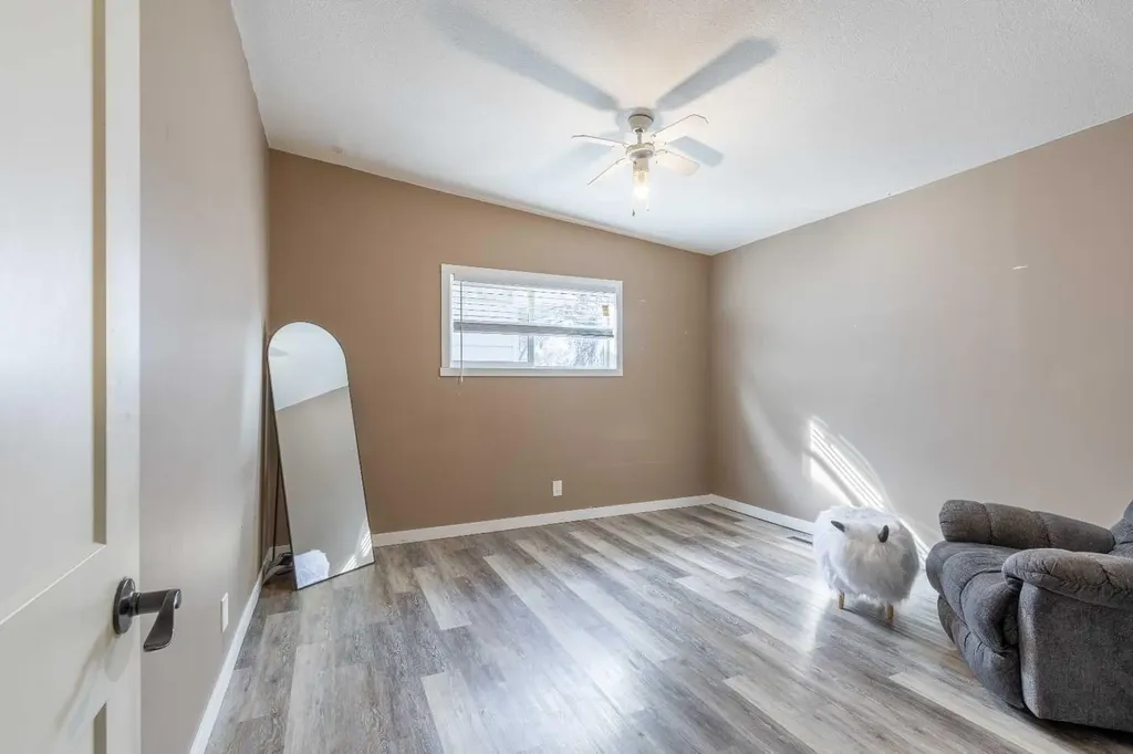 1907 7a Avenue N Lethbridge AB T1H 0Z8