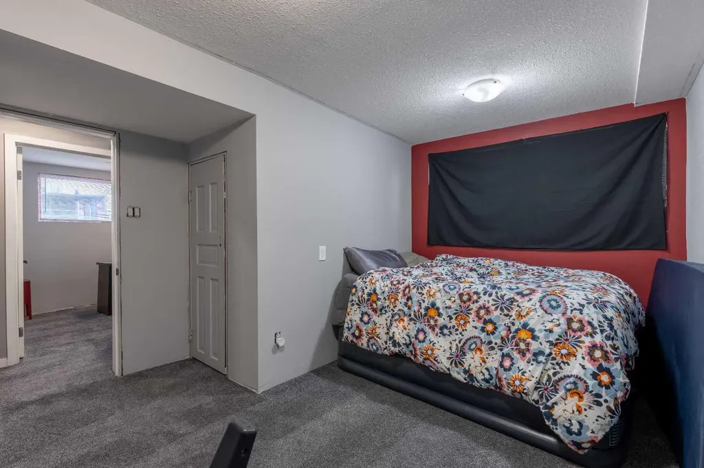 1907 7a Avenue N Lethbridge AB T1H 0Z8