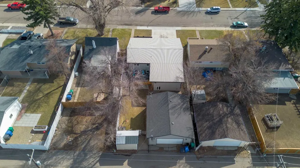1907 7a Avenue N Lethbridge AB T1H 0Z8