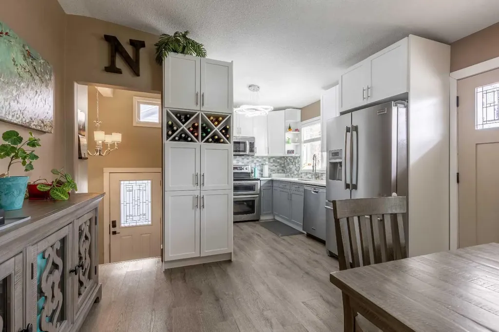 1907 7a Avenue N Lethbridge AB T1H 0Z8