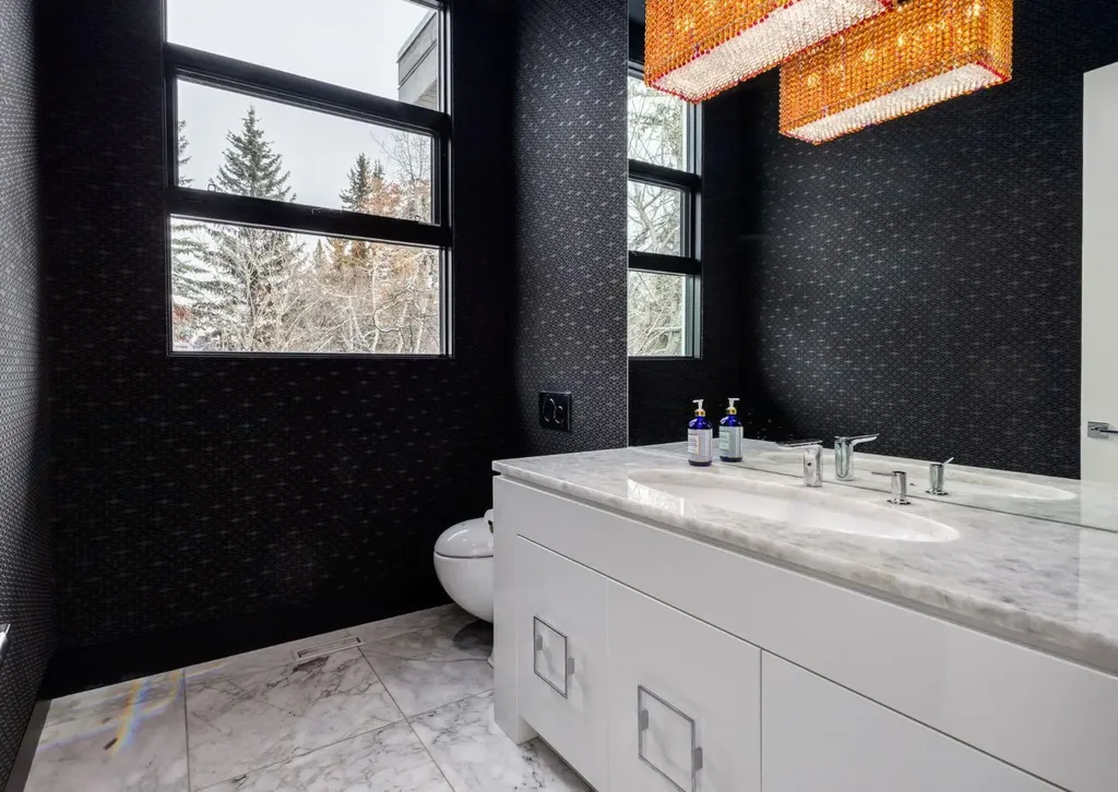 106 Pumpridge Place SW Calgary AB T2V5E7