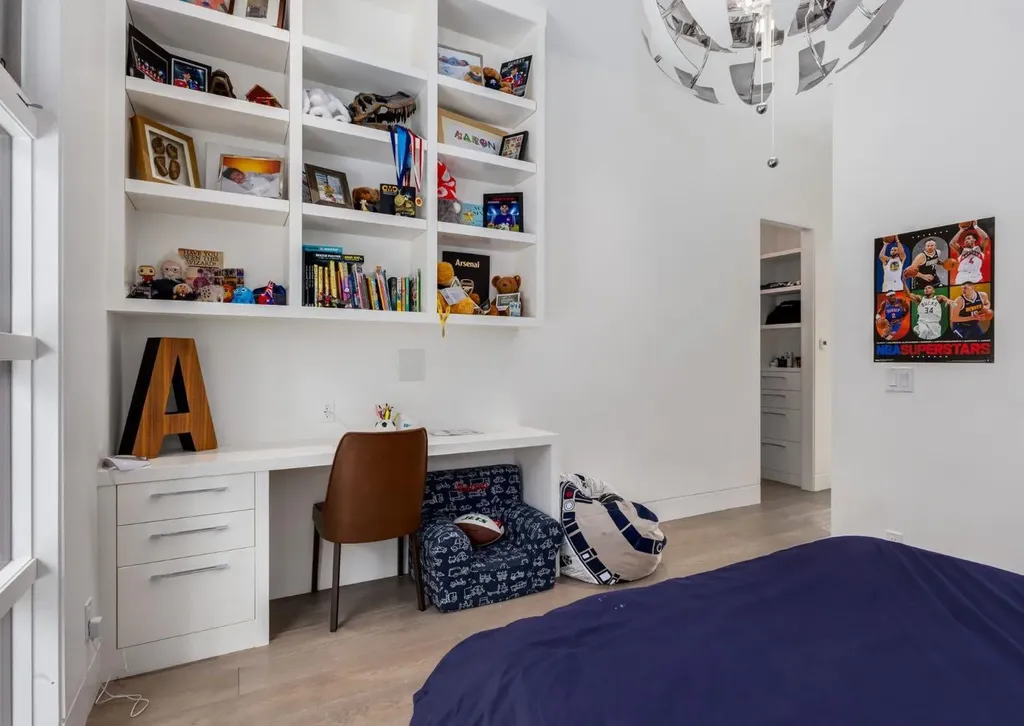 106 Pumpridge Place SW Calgary AB T2V5E7