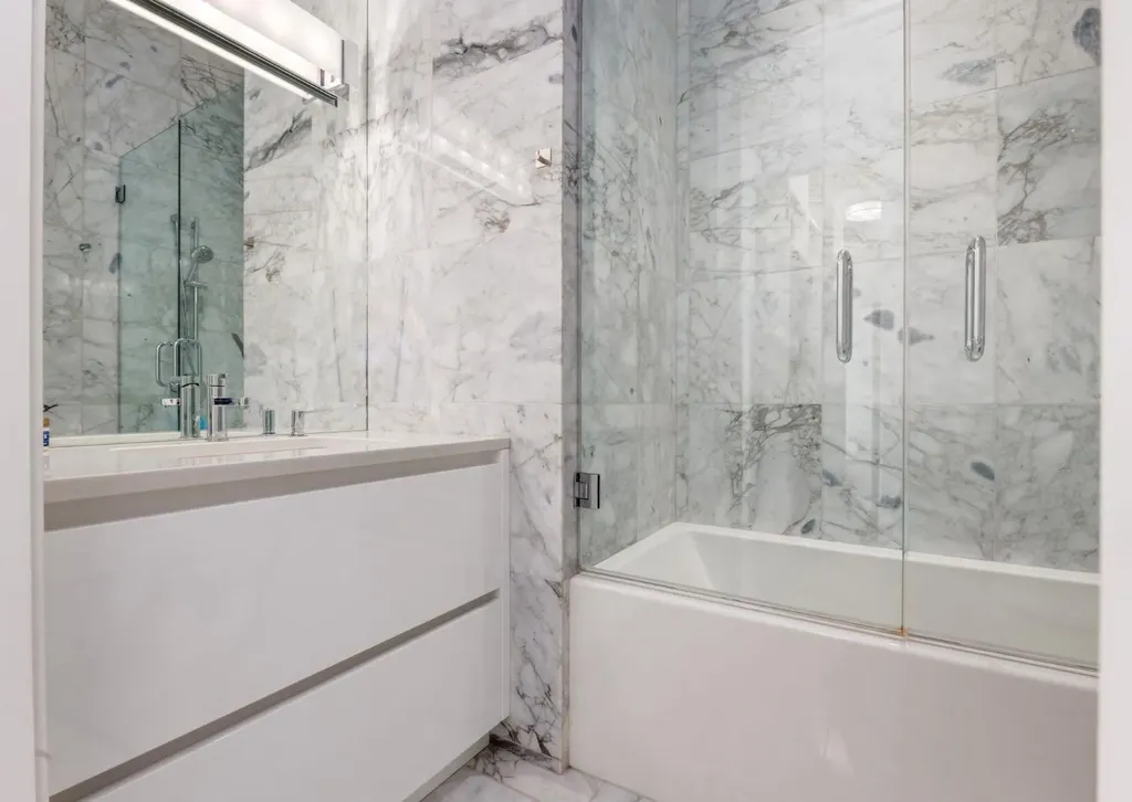 106 Pumpridge Place SW Calgary AB T2V5E7