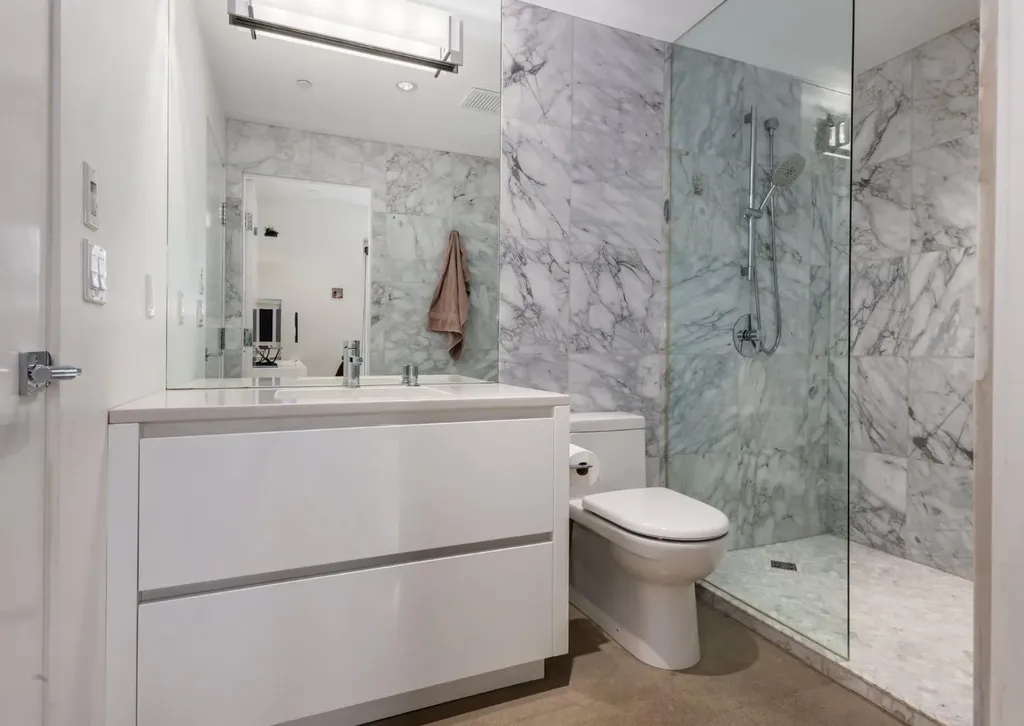 106 Pumpridge Place SW Calgary AB T2V5E7