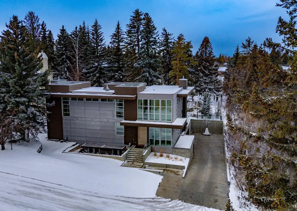 106 Pumpridge Place SW Calgary AB T2V5E7