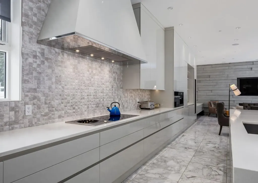 106 Pumpridge Place SW Calgary AB T2V5E7
