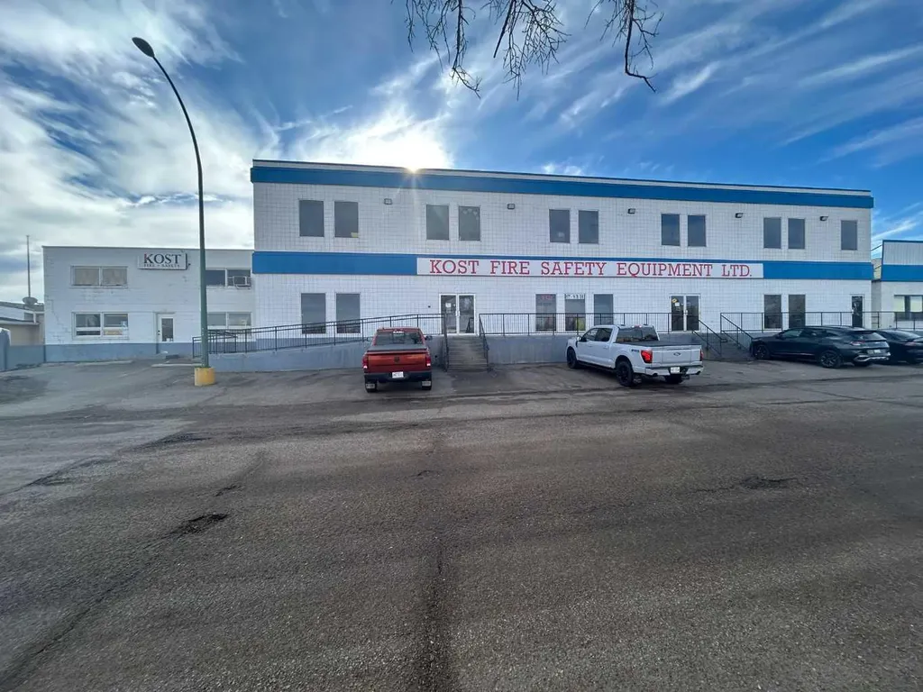 655 14 Street SW Medicine Hat AB T1A 4V5
