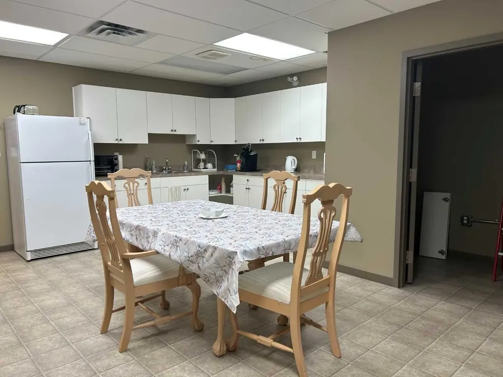 655 14 Street SW Medicine Hat AB T1A 4V5