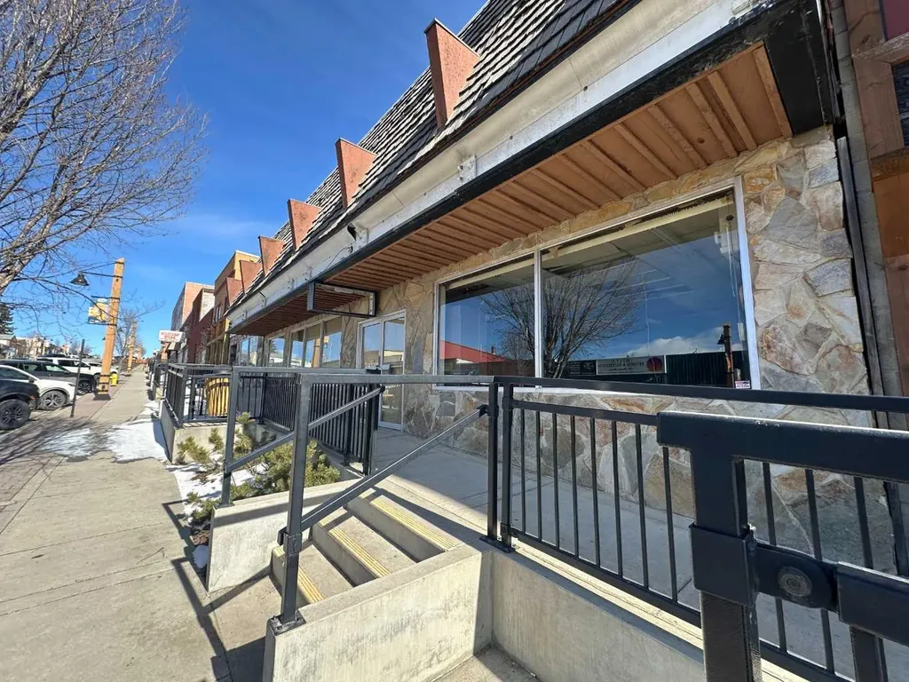 4919 50 Street Rocky Mountain House AB T4T 1A0