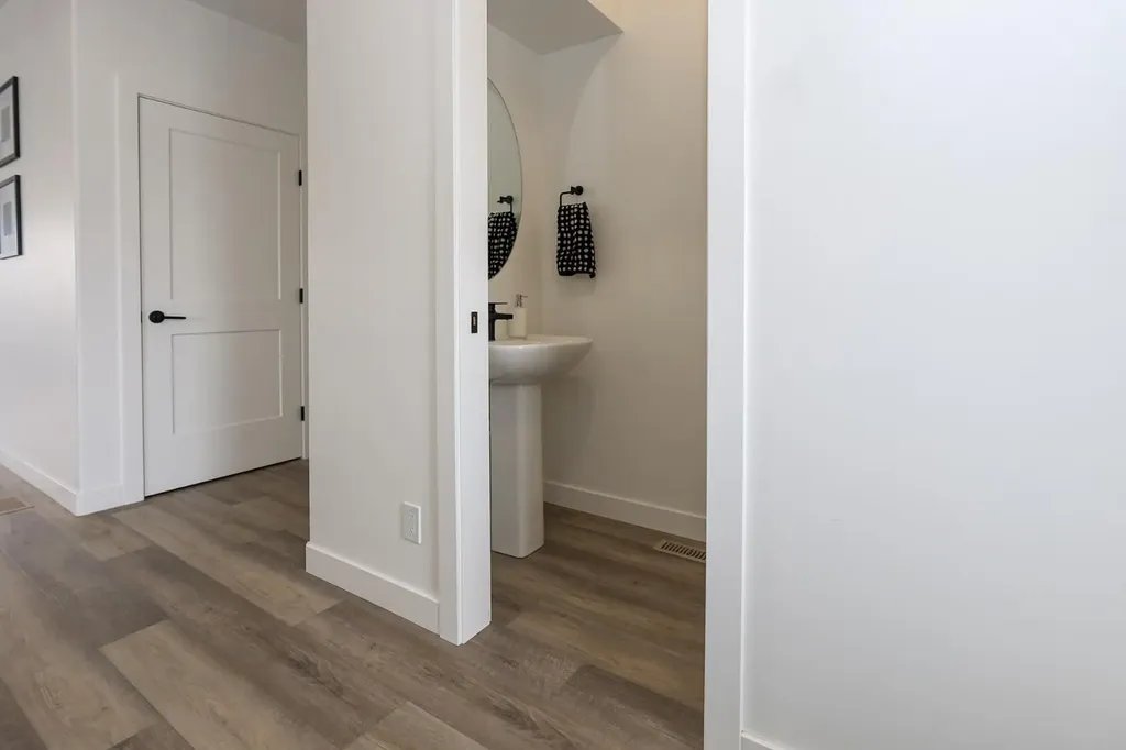 2 Evergreen Way Red Deer AB T4P 3H1