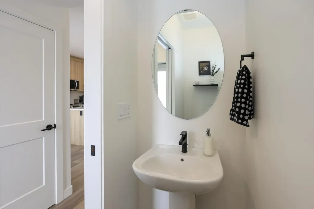 2 Evergreen Way Red Deer AB T4P 3H1