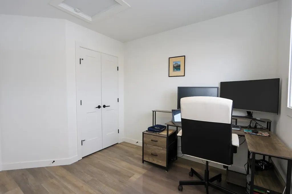 2 Evergreen Way Red Deer AB T4P 3H1