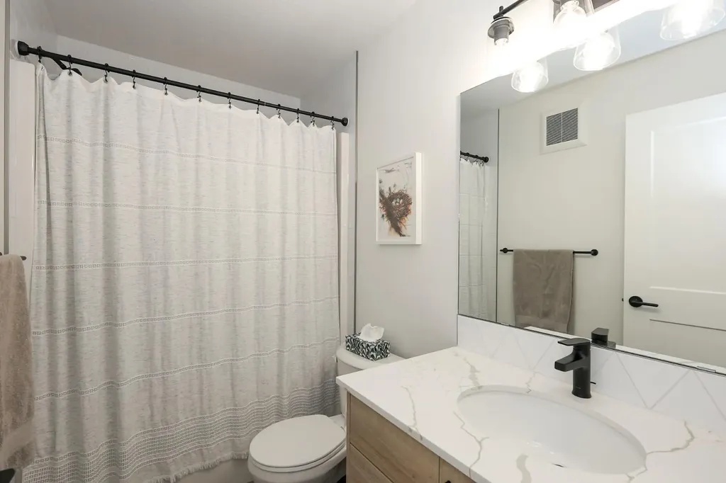 2 Evergreen Way Red Deer AB T4P 3H1
