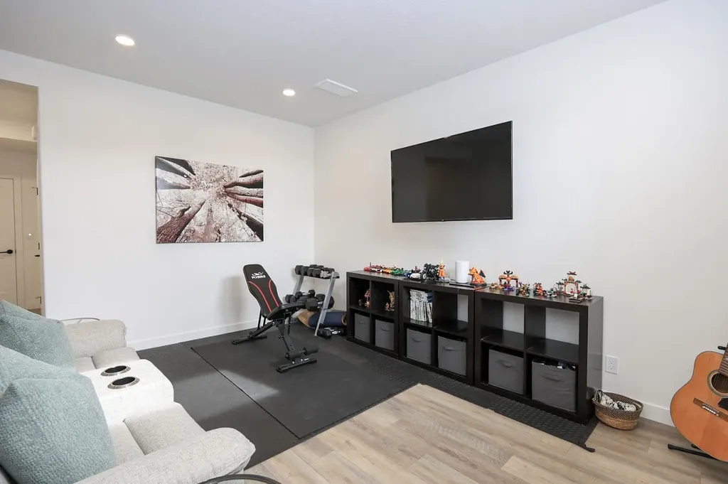 2 Evergreen Way Red Deer AB T4P 3H1