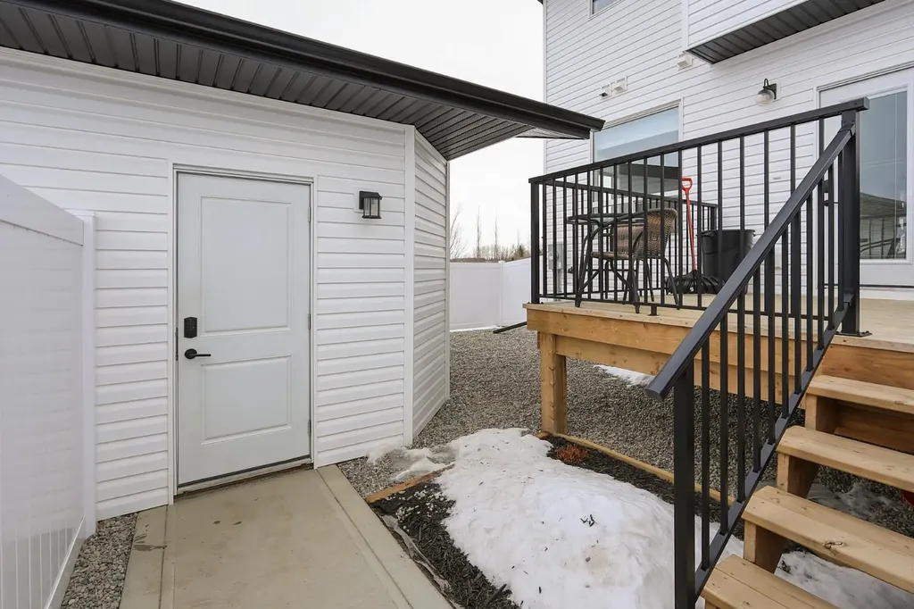 2 Evergreen Way Red Deer AB T4P 3H1