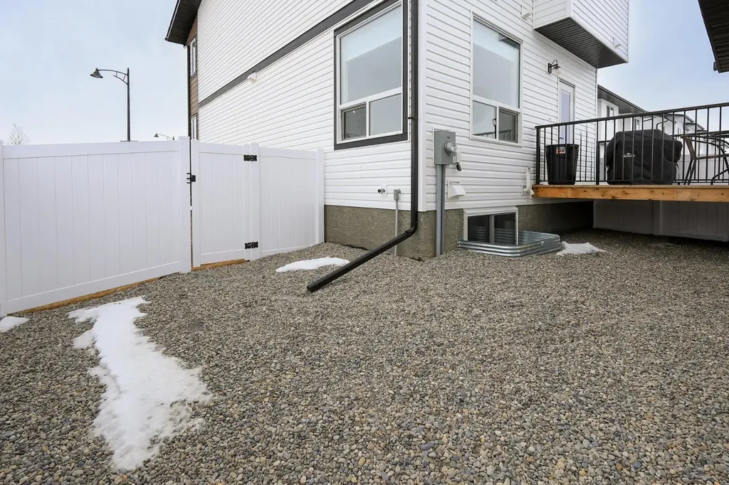 2 Evergreen Way Red Deer AB T4P 3H1
