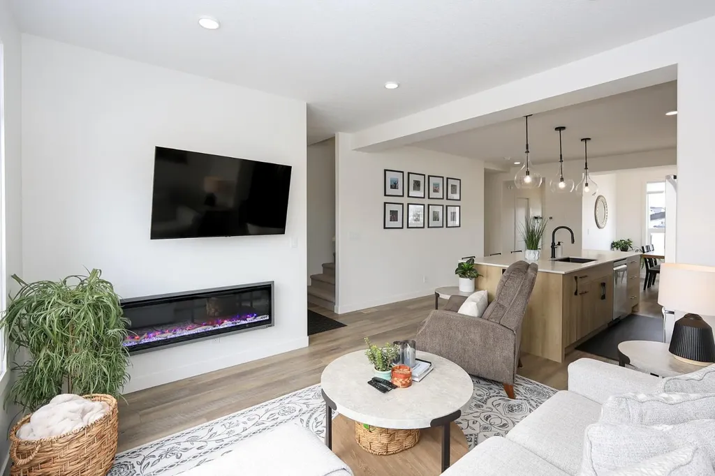2 Evergreen Way Red Deer AB T4P 3H1