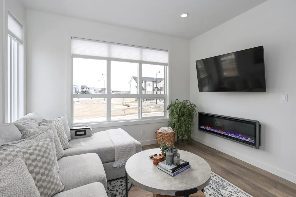 2 Evergreen Way Red Deer AB T4P 3H1