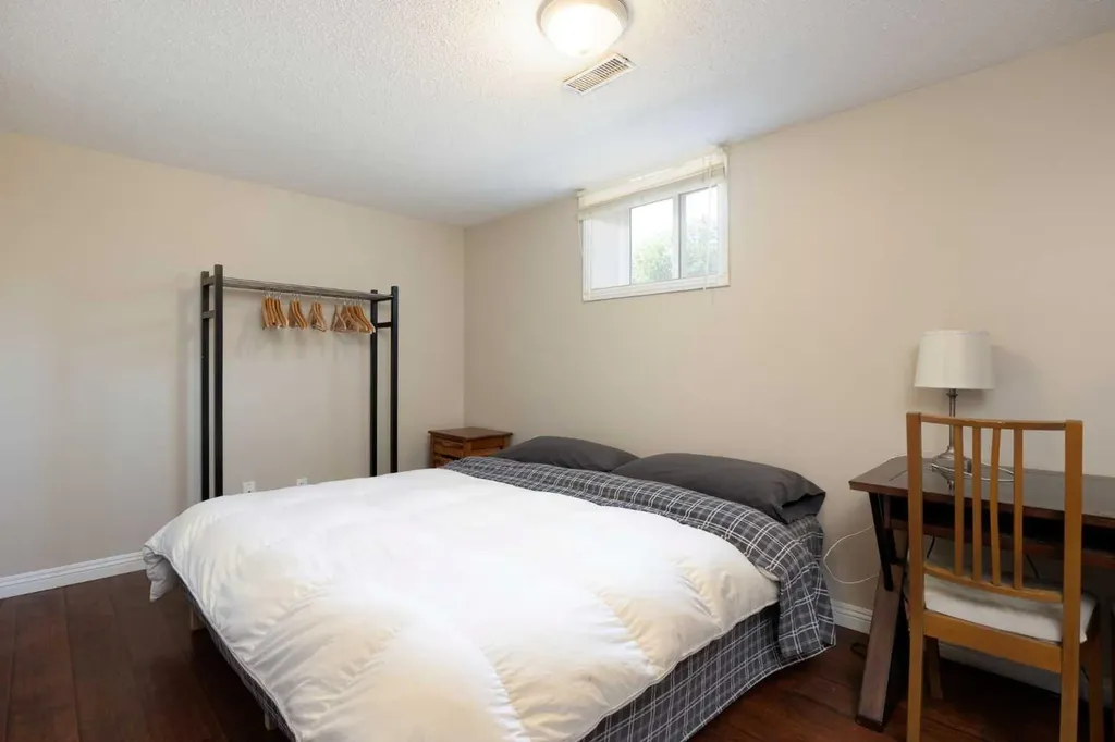 185 Hilltop Crescent Fort Mcmurray AB T9H3V3