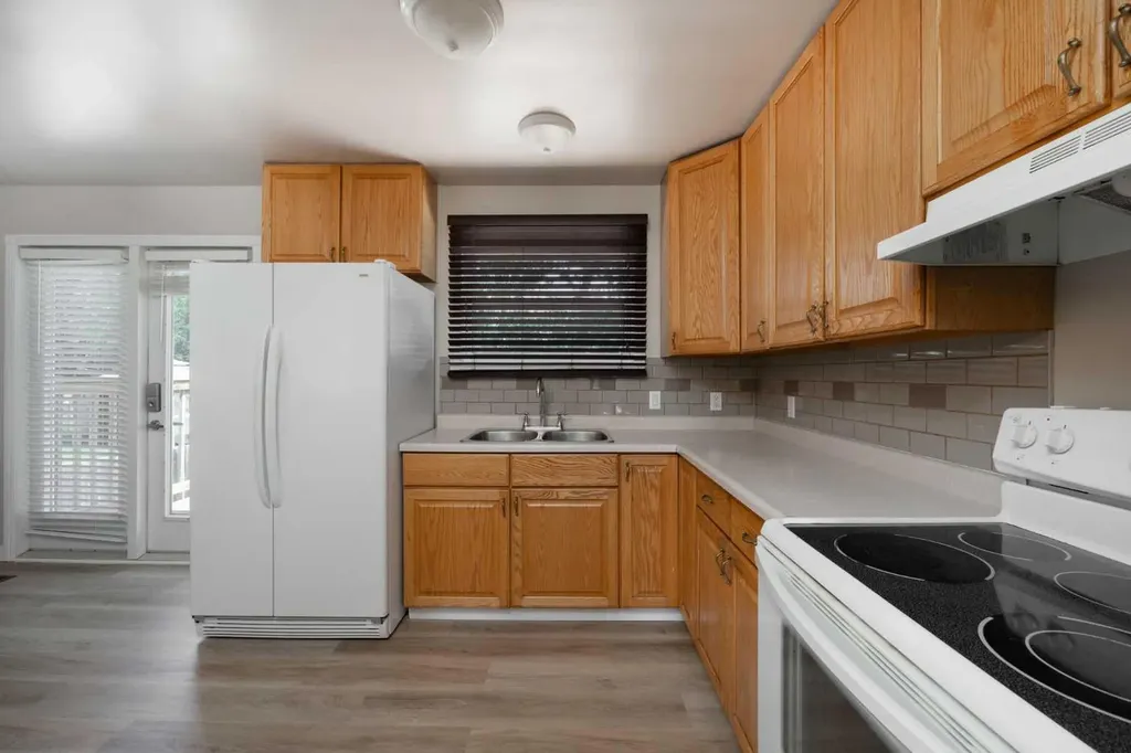 185 Hilltop Crescent Fort Mcmurray AB T9H3V3