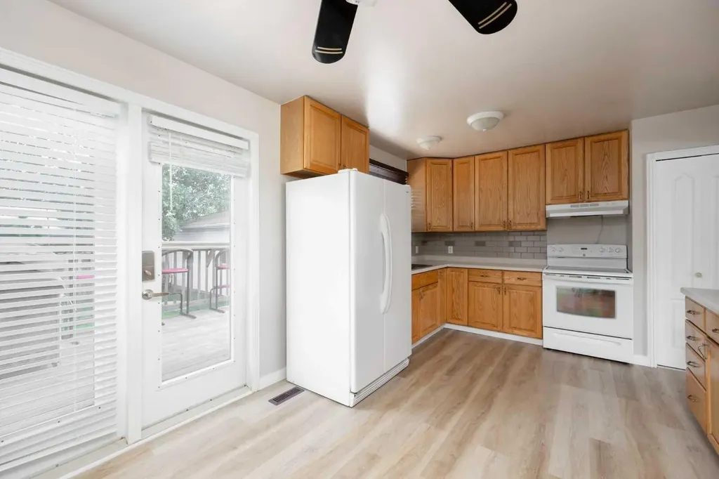 185 Hilltop Crescent Fort Mcmurray AB T9H3V3