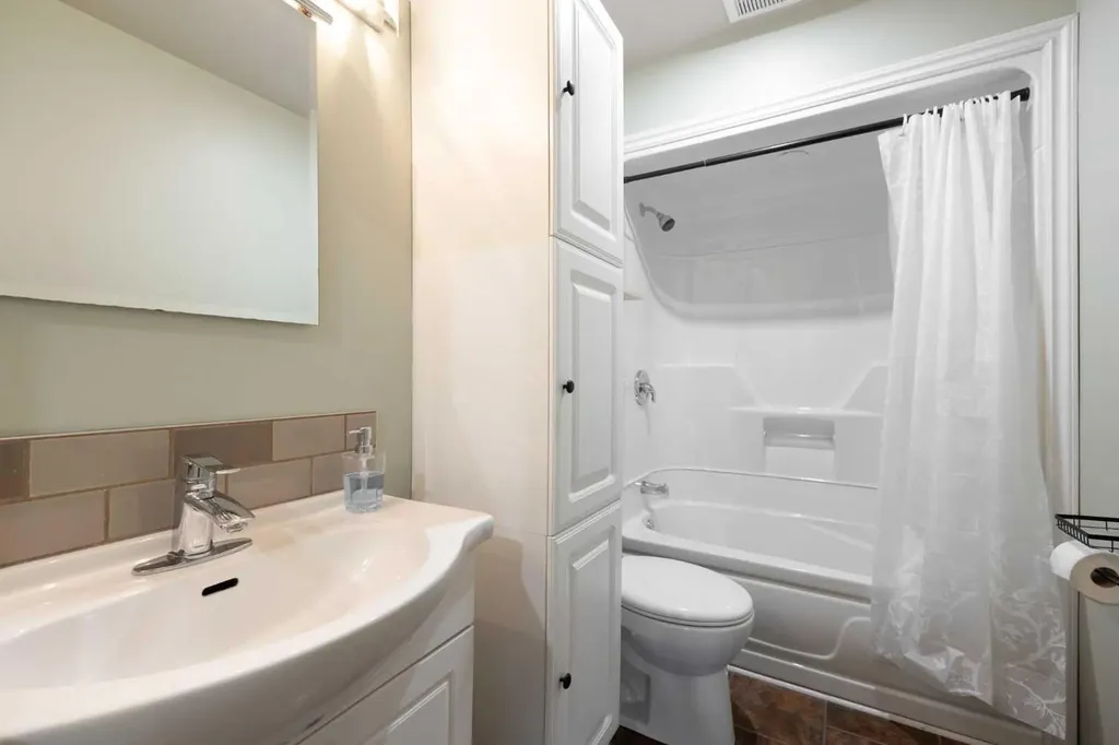 185 Hilltop Crescent Fort Mcmurray AB T9H3V3