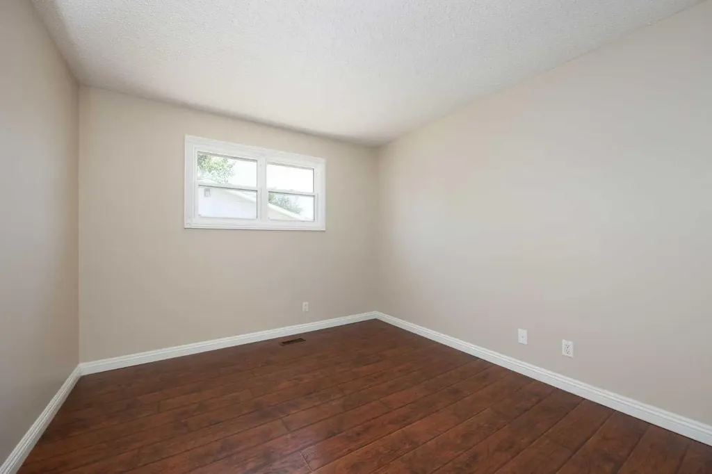 185 Hilltop Crescent Fort Mcmurray AB T9H3V3