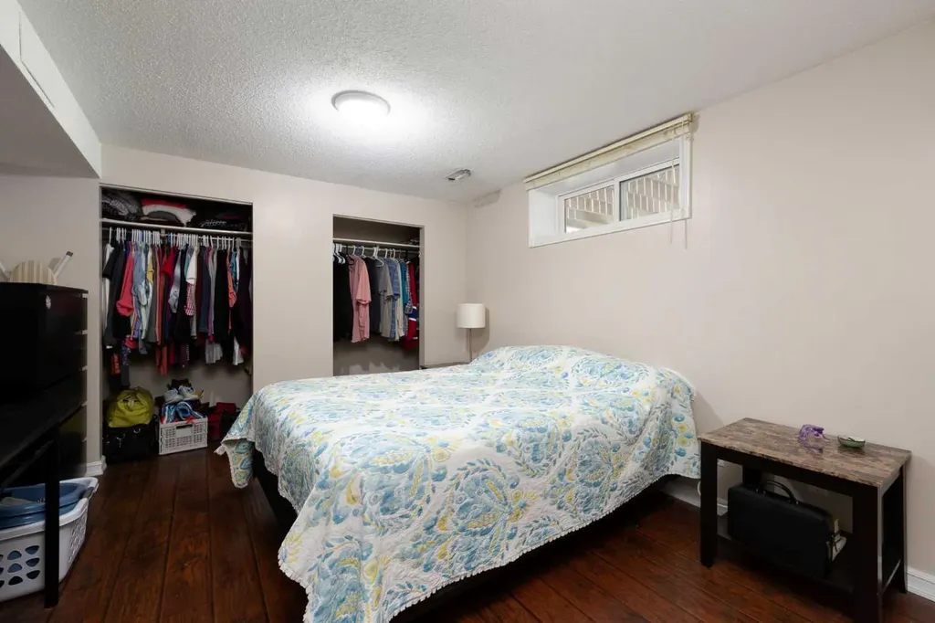 185 Hilltop Crescent Fort Mcmurray AB T9H3V3