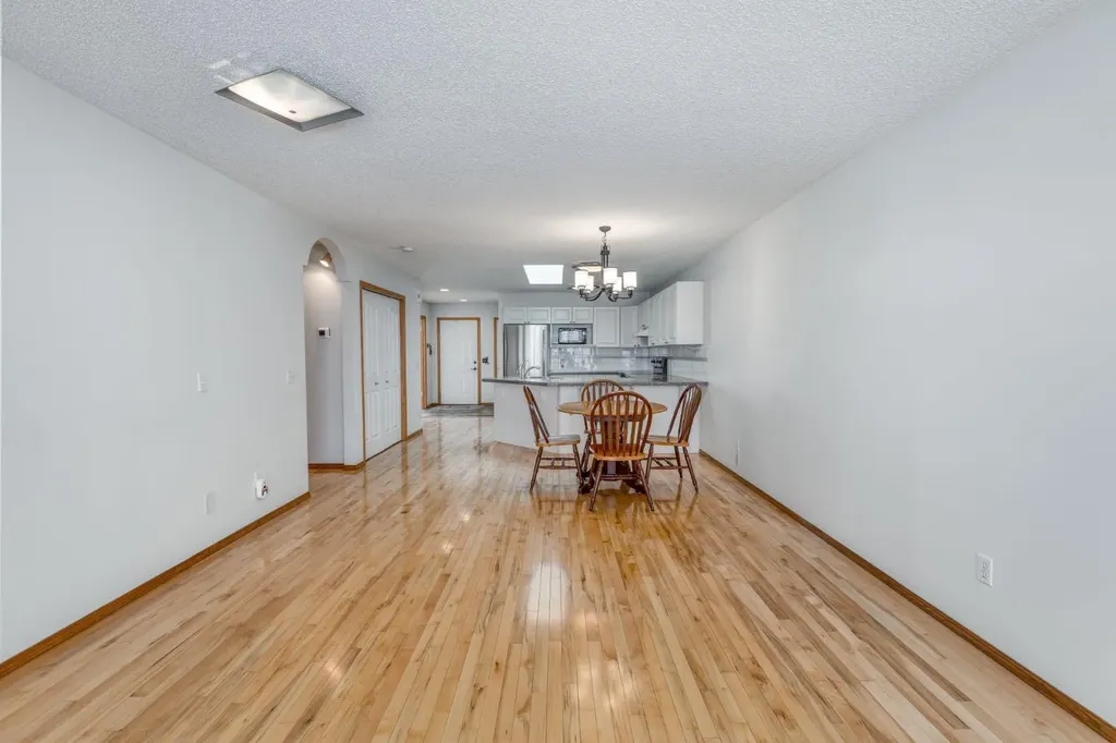 108 Quigley Close Cochrane AB T4C 1S4