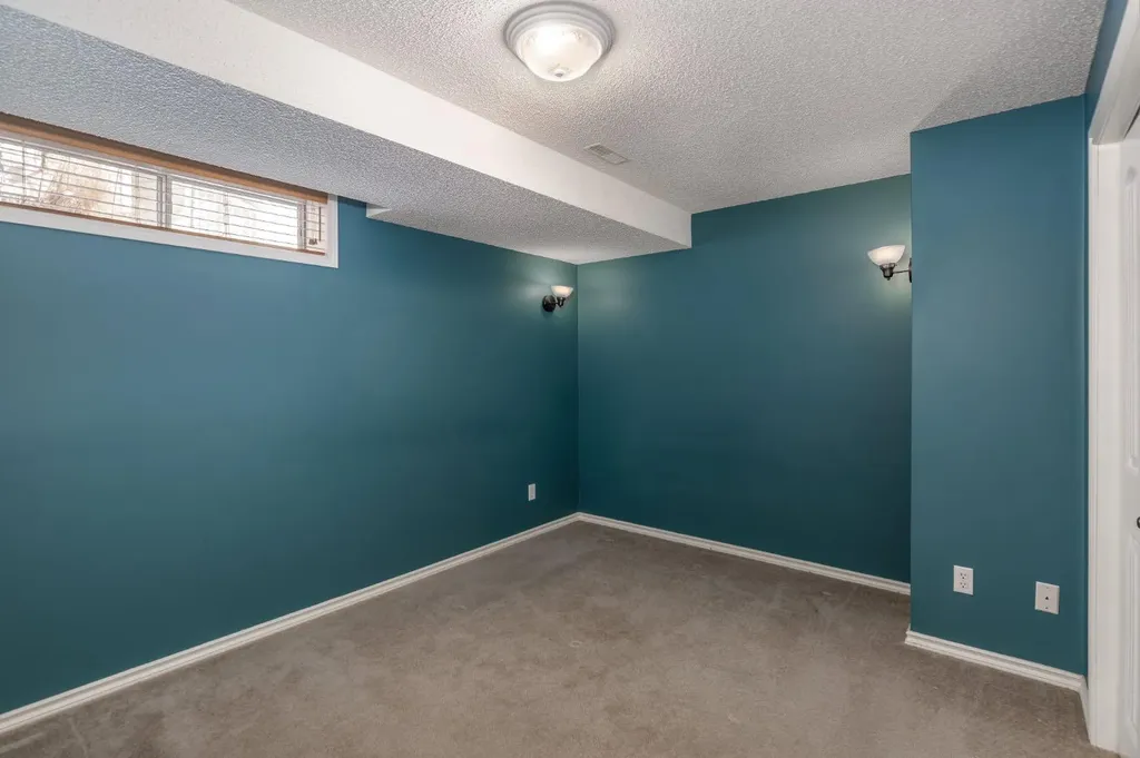 108 Quigley Close Cochrane AB T4C 1S4